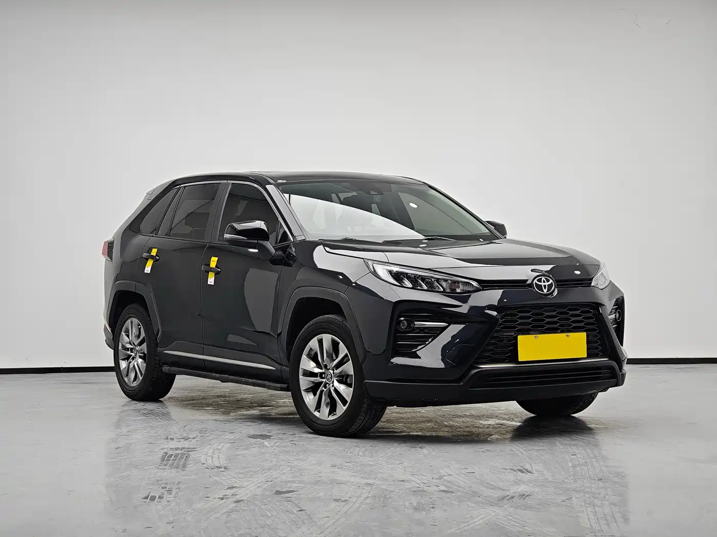 Toyota Wildlander 2021 2.0L CVT 4WD Luxury Edition фото 3