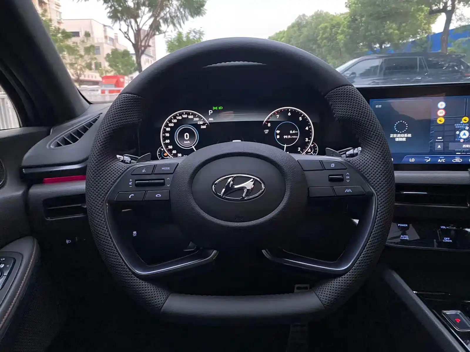 Photo 15 - Hyundai Sonata