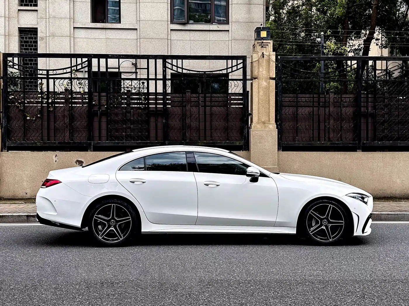 MERCEDES-BENZ CLS