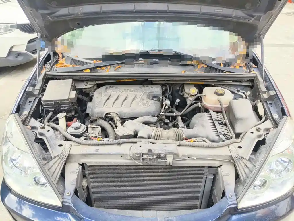 Photo 3 - Buick GL8