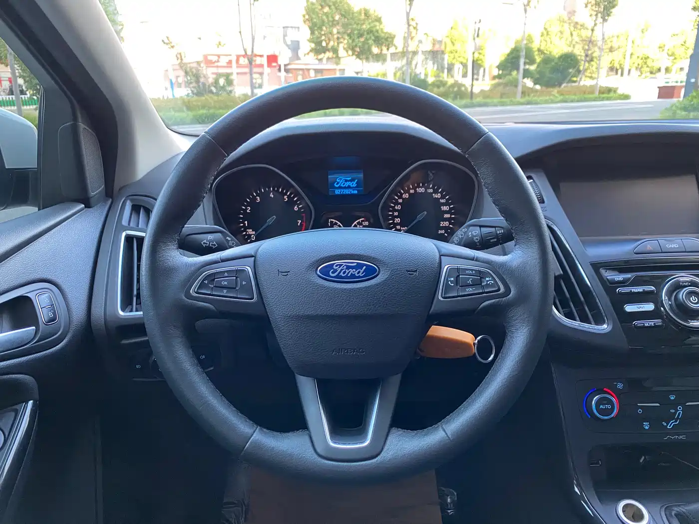 Фото 13 - Ford Focus