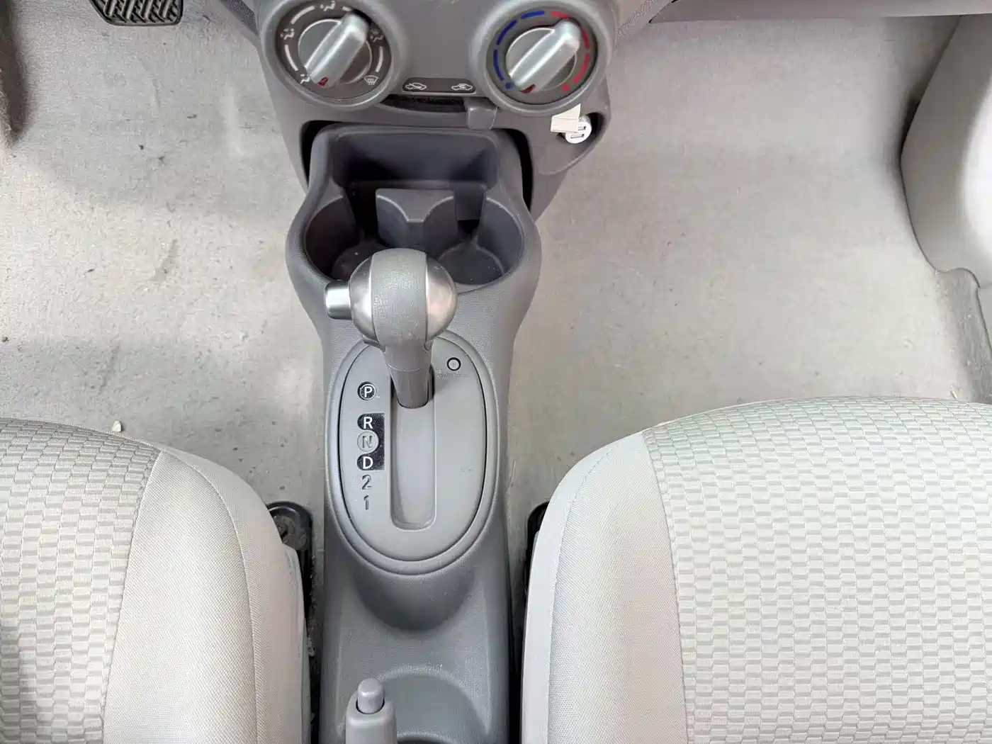 Nissan March 2013 2010 1.5L Automatic Easy Shine Edition