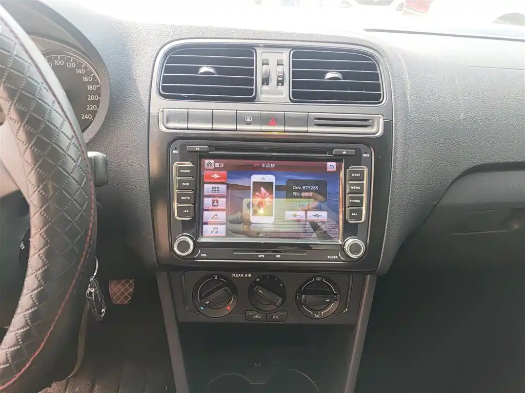 Volkswagen Polo 2016 1.4L Manual Trend фото 9