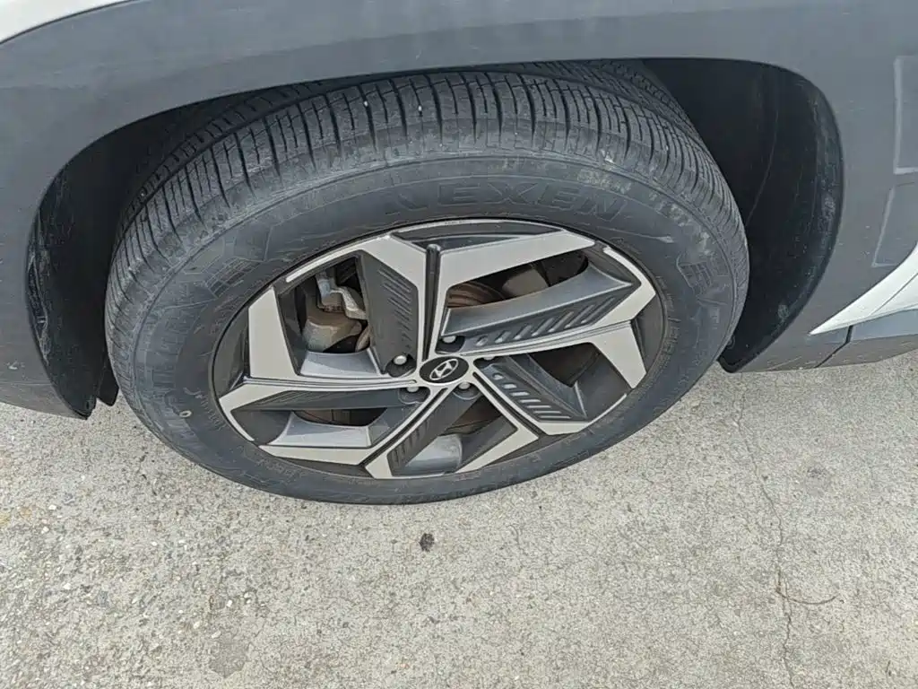 Фото 23 - Hyundai Tucson