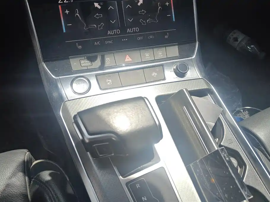 Audi A6L 2019 45 TFSI Premium Elegance фото 16