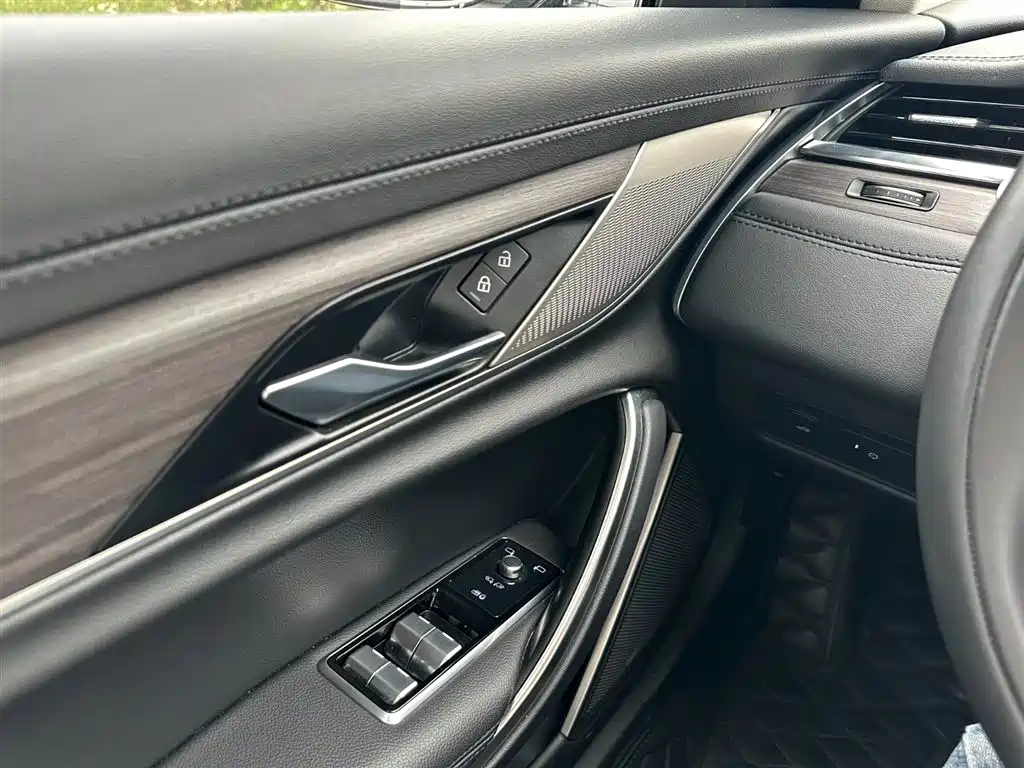 Jaguar XFL 2022 XFL 2.0T P200 2WD Elite Luxury фото 22