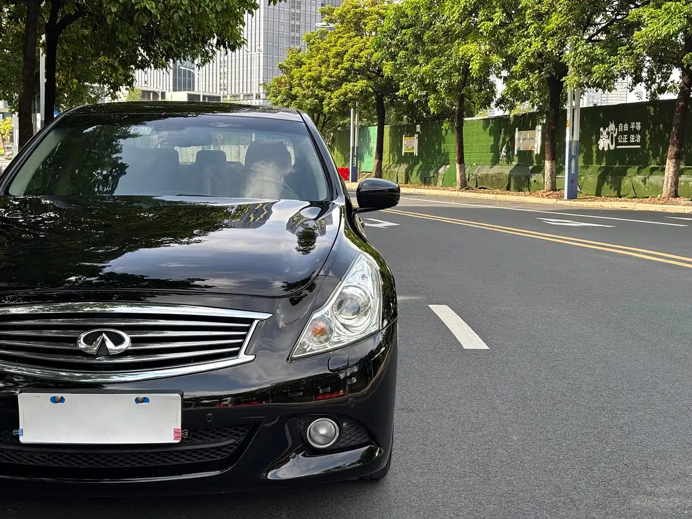 Infiniti G Series 2011 2010 Model G25 Sedan Luxury Sport Edition