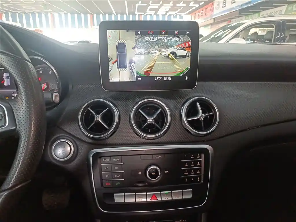 Mercedes-Benz GLA 2018 GLA 200 Dynamic фото 9