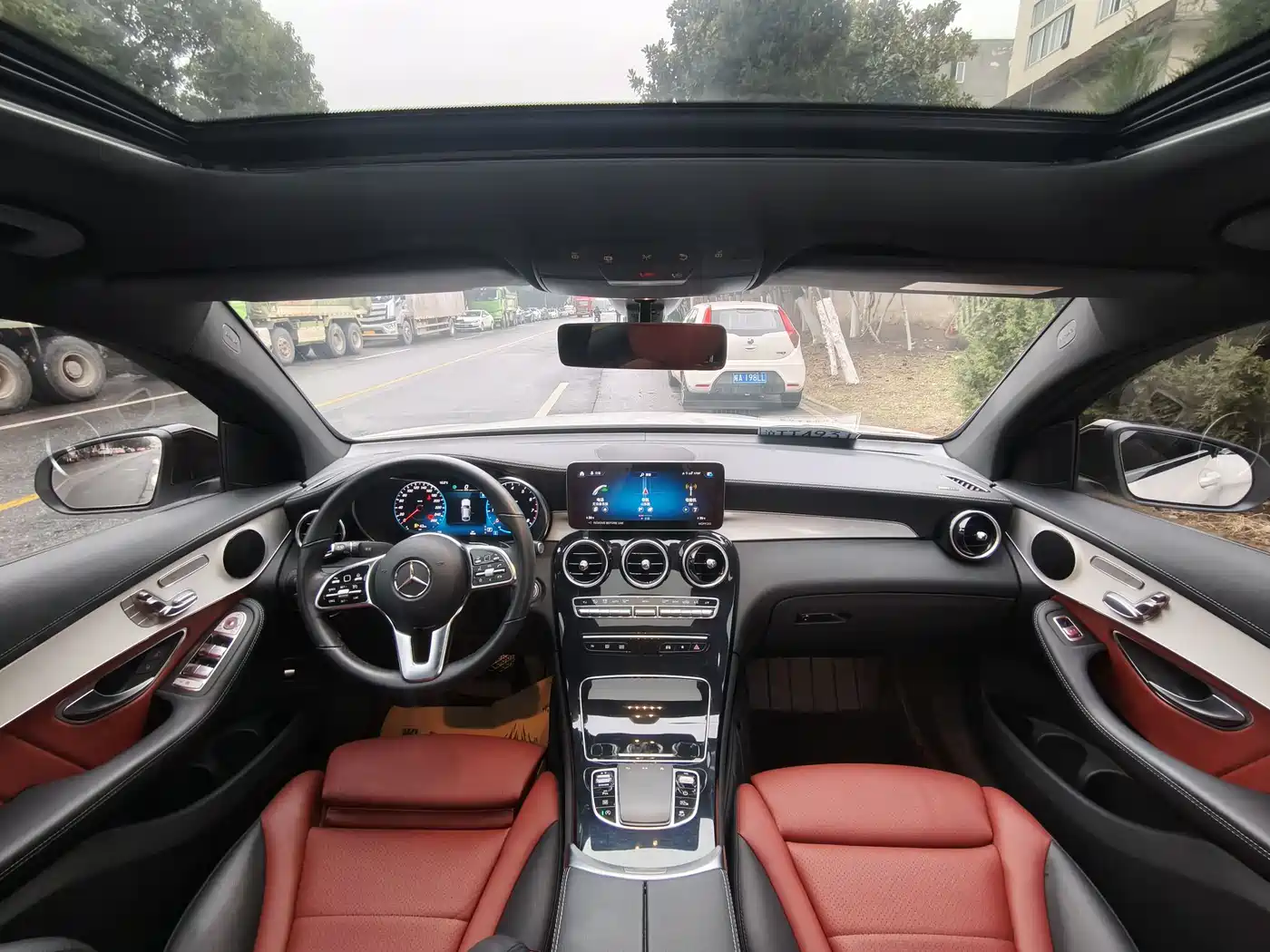 Mercedes-Benz GLC Coupe 2022 GLC 260 4MATIC Coupe SUV фото 9