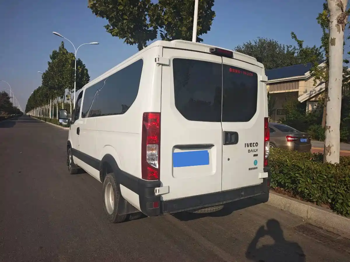 Фото 4 - Iveco Daily