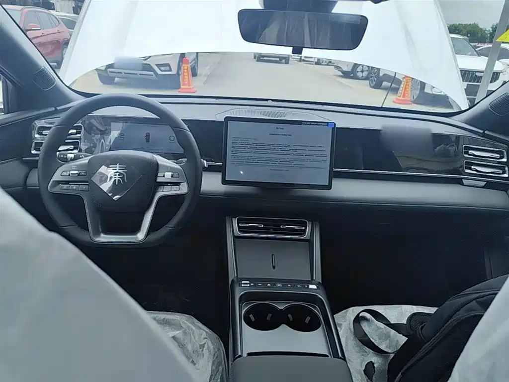 BYD Qin L 2026 DM-i 128KM Progressive фото 10