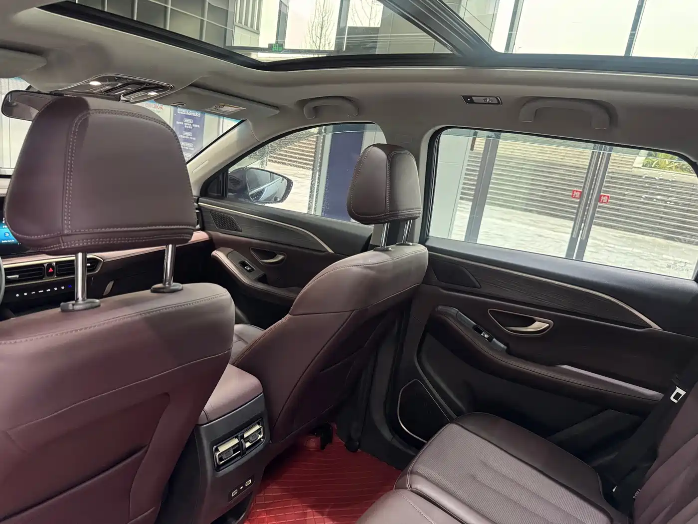 Jetour X90 PLUS 2024 2024 1.6TD DCT Big Family Happy Edition 7-seater