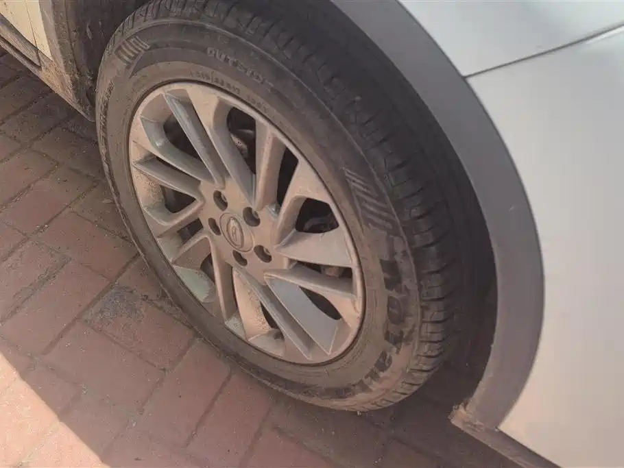 GAC Trumpchi Trumpchi GS4 2015 200T Manual Comfort Edition фото 6