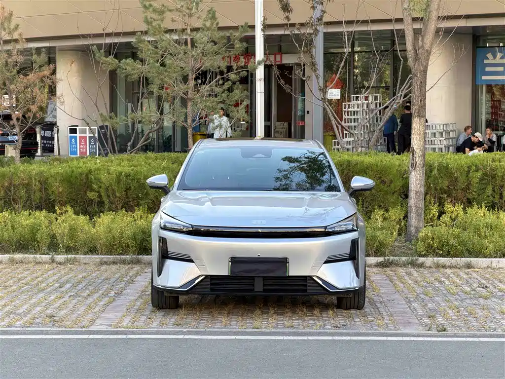 Geely Galaxy Galaxy L6 2025 2025 EM-i 140km Starship Edition
