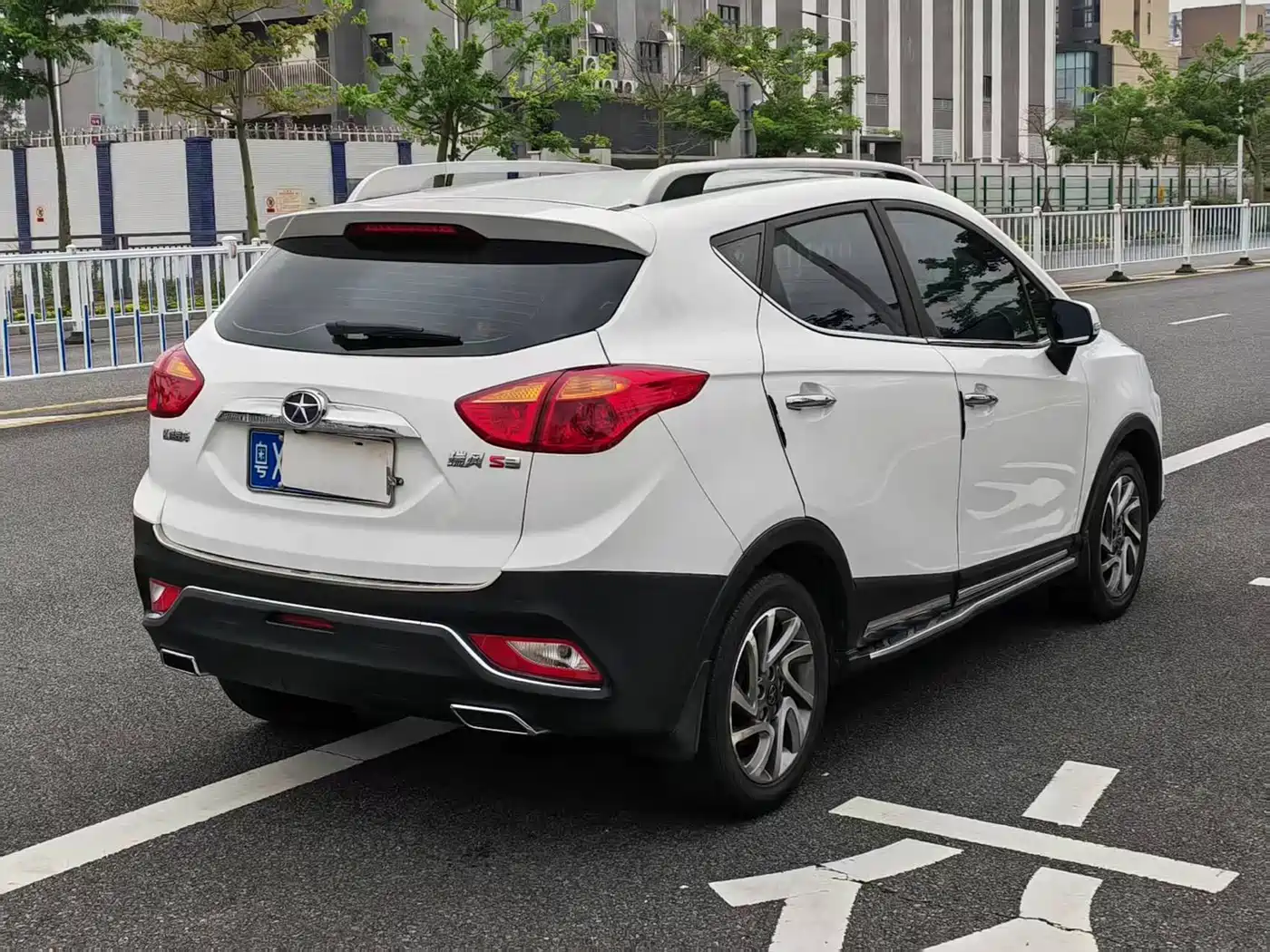 JAC Motors Refine S3 2016 2016 1.5L CVT Luxury Smart