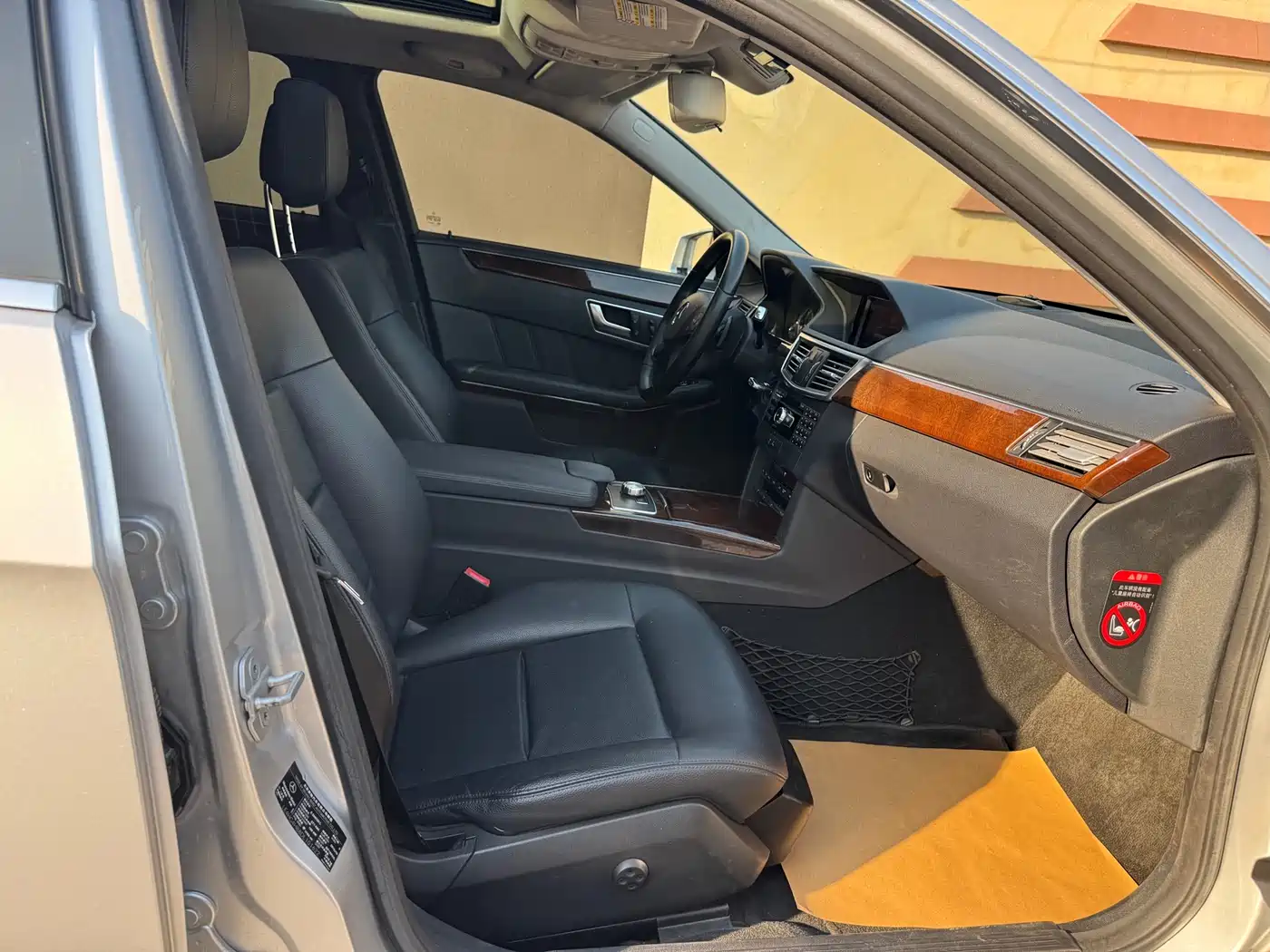 Mercedes-Benz E-Class 2013 Model E 260 L CGI Elegance фото 18