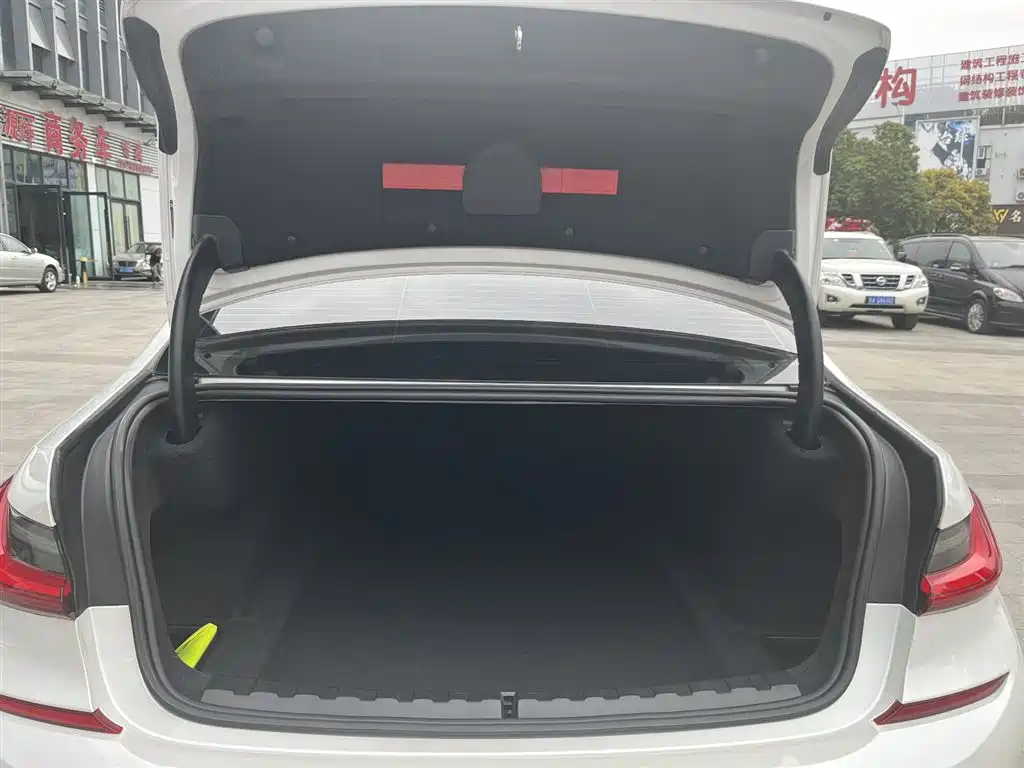 BMW 3 Series 2021 Facelift 325Li M Sport Package фото 29