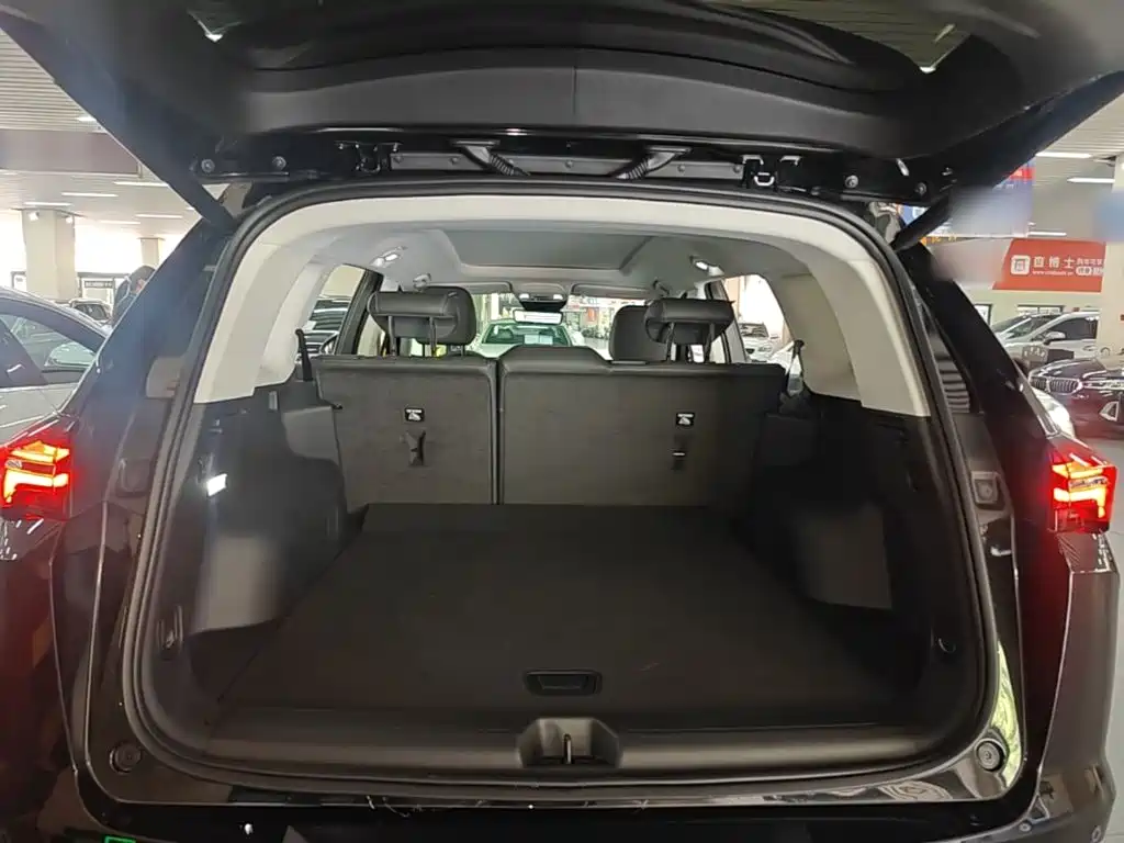 Buick Envision Plus 2026 2025 Enclave Plus 28T 2WD Platinum Edition
