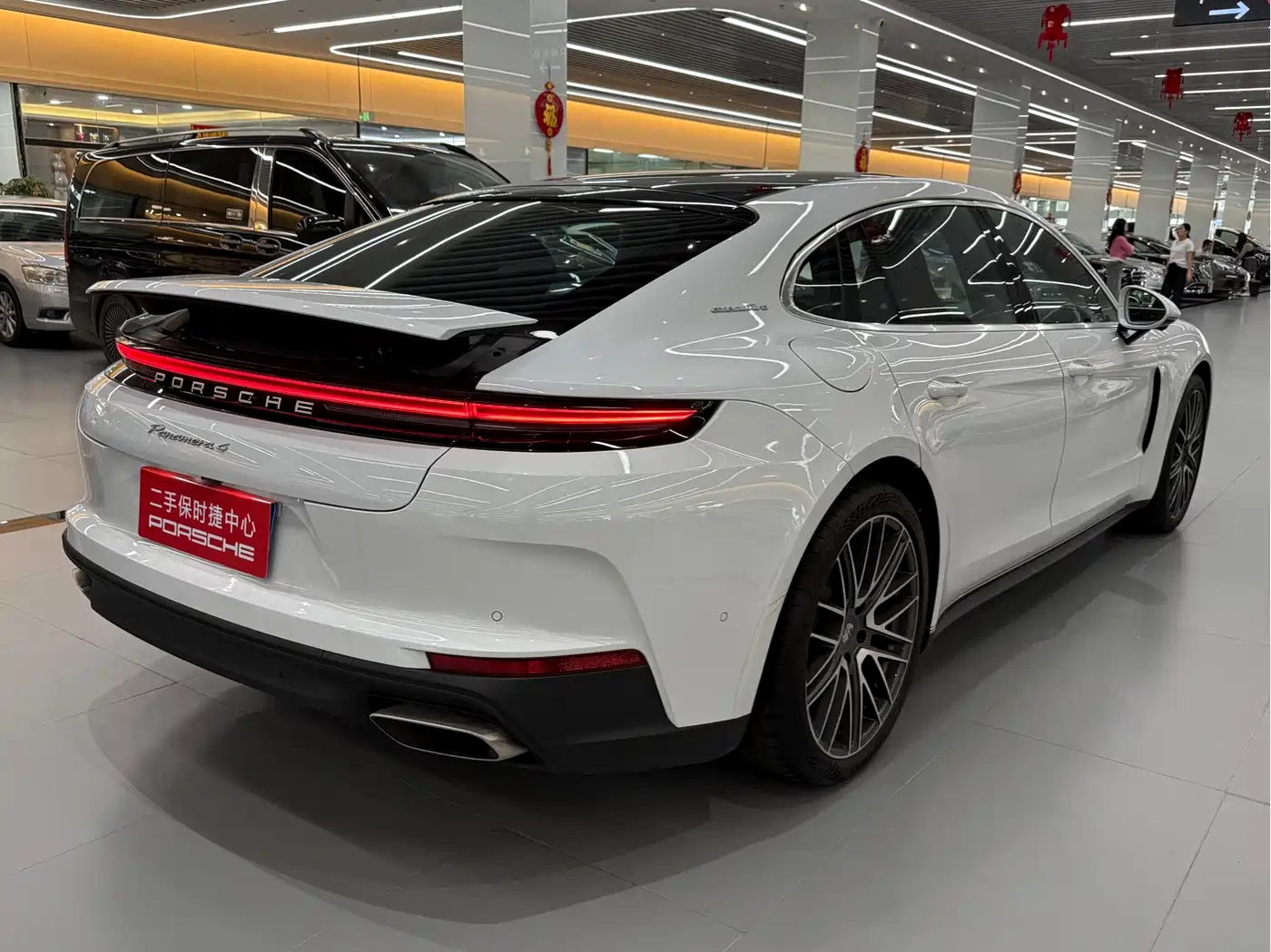PORSCHE PANAMERA