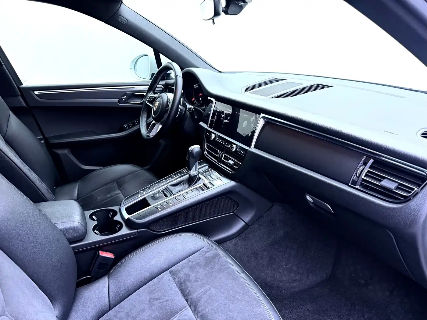 Porsche Macan 2020 Macan 2.0T фото 14