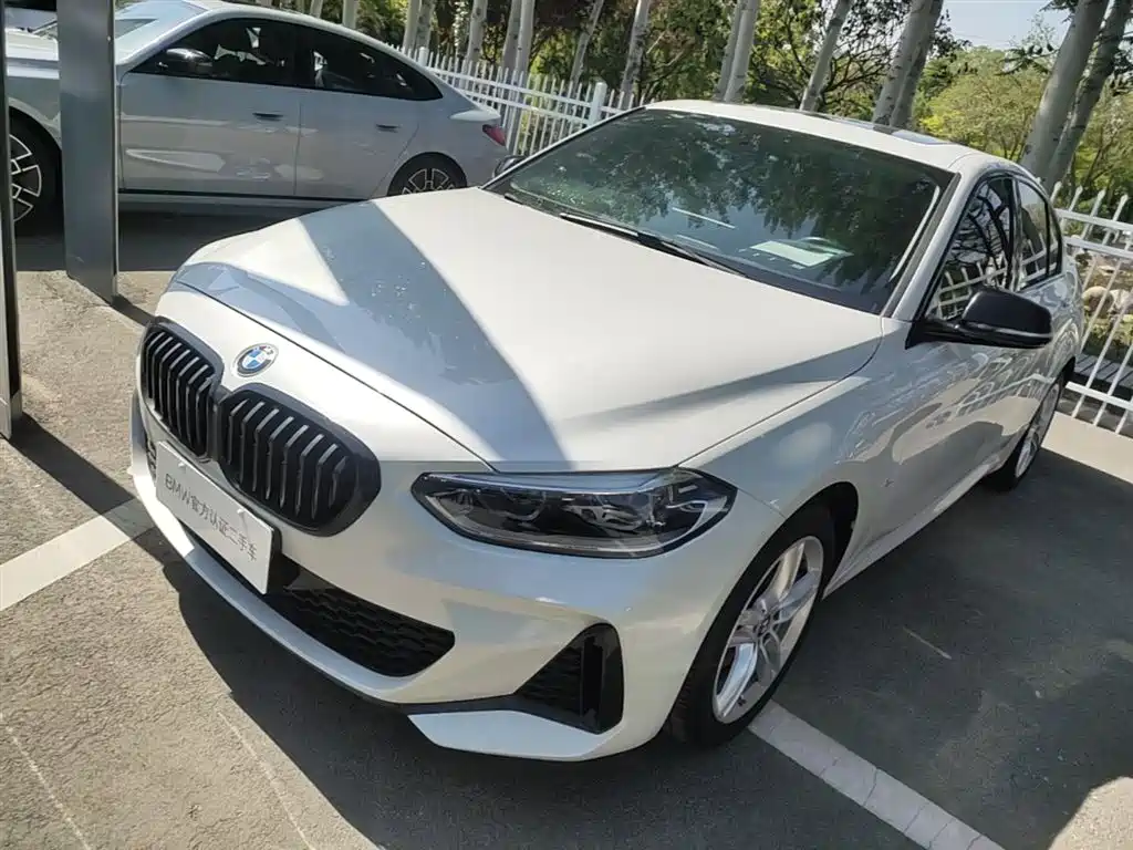 BMW 1-SERIES