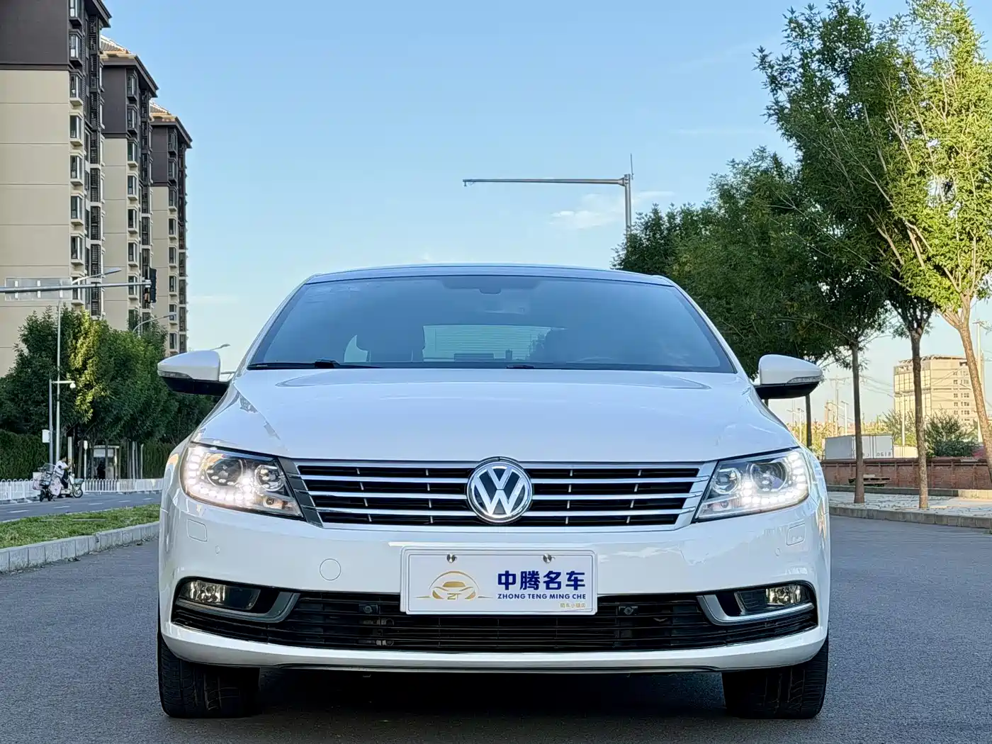 Volkswagen FAW-Volkswagen CC 2016 Model 1.8TSI Luxury фото 2