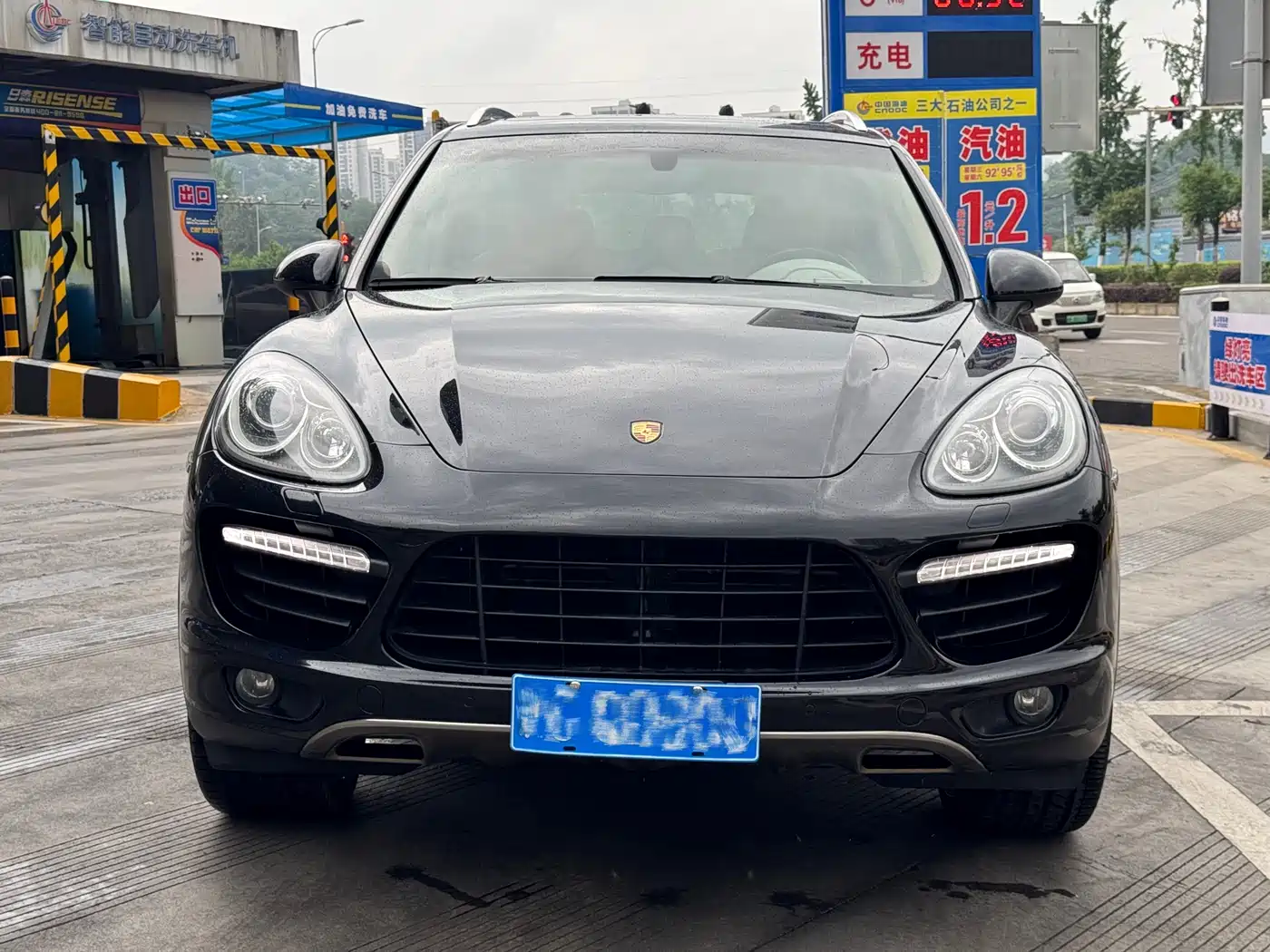 Porsche Cayenne 2012 Cayenne GTS 4.8L фото 2