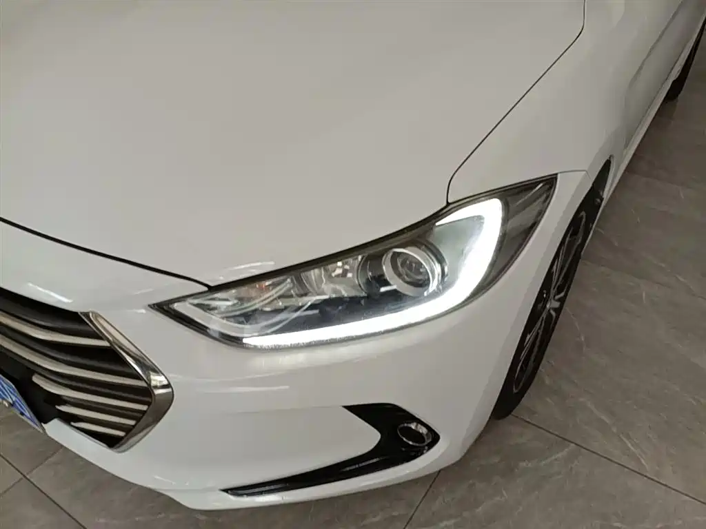 Hyundai Elantra 2018 1.4T DCT Dynamic·Vitality Model фото 24