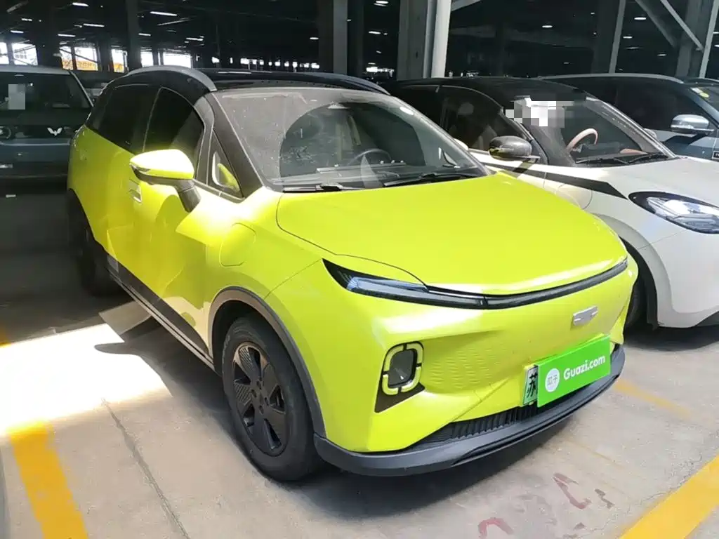 Фото 4 - Geely Geometry E Firefly