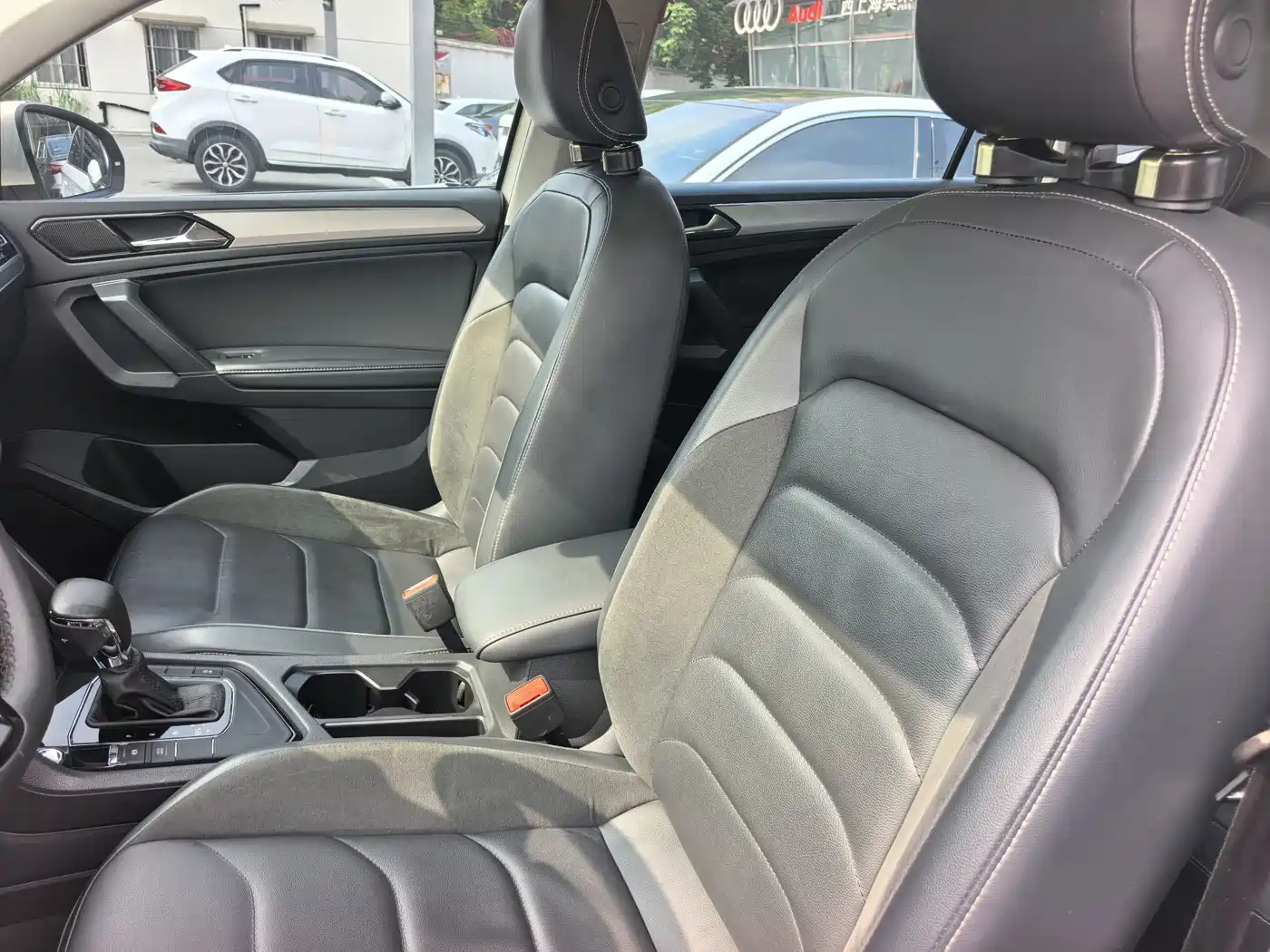 Volkswagen Tiguan L 2018 330TSI Automatic 2WD Luxury Edition фото 20