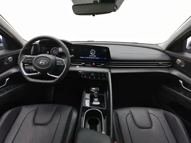 Hyundai Elantra 2021 1.5L CVT LUX Premium Edition — фото 5