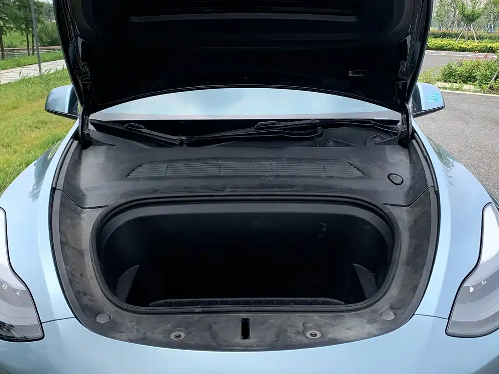 Фото 21 - Tesla Model Y