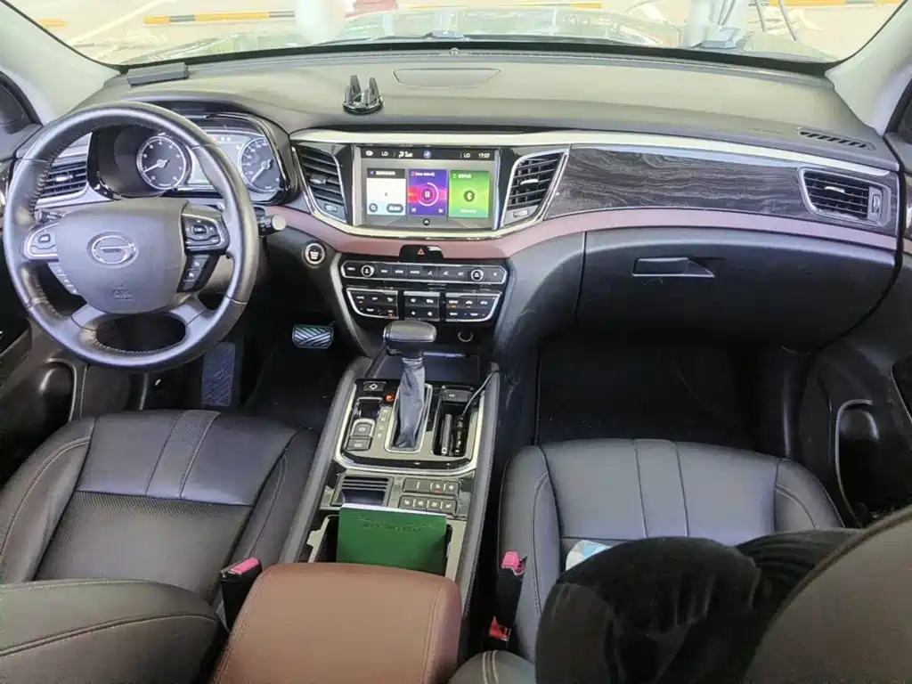 GAC Trumpchi Trumpchi GS8 2017 2017 320T 2WD Luxury Smart Connect (7-seater)