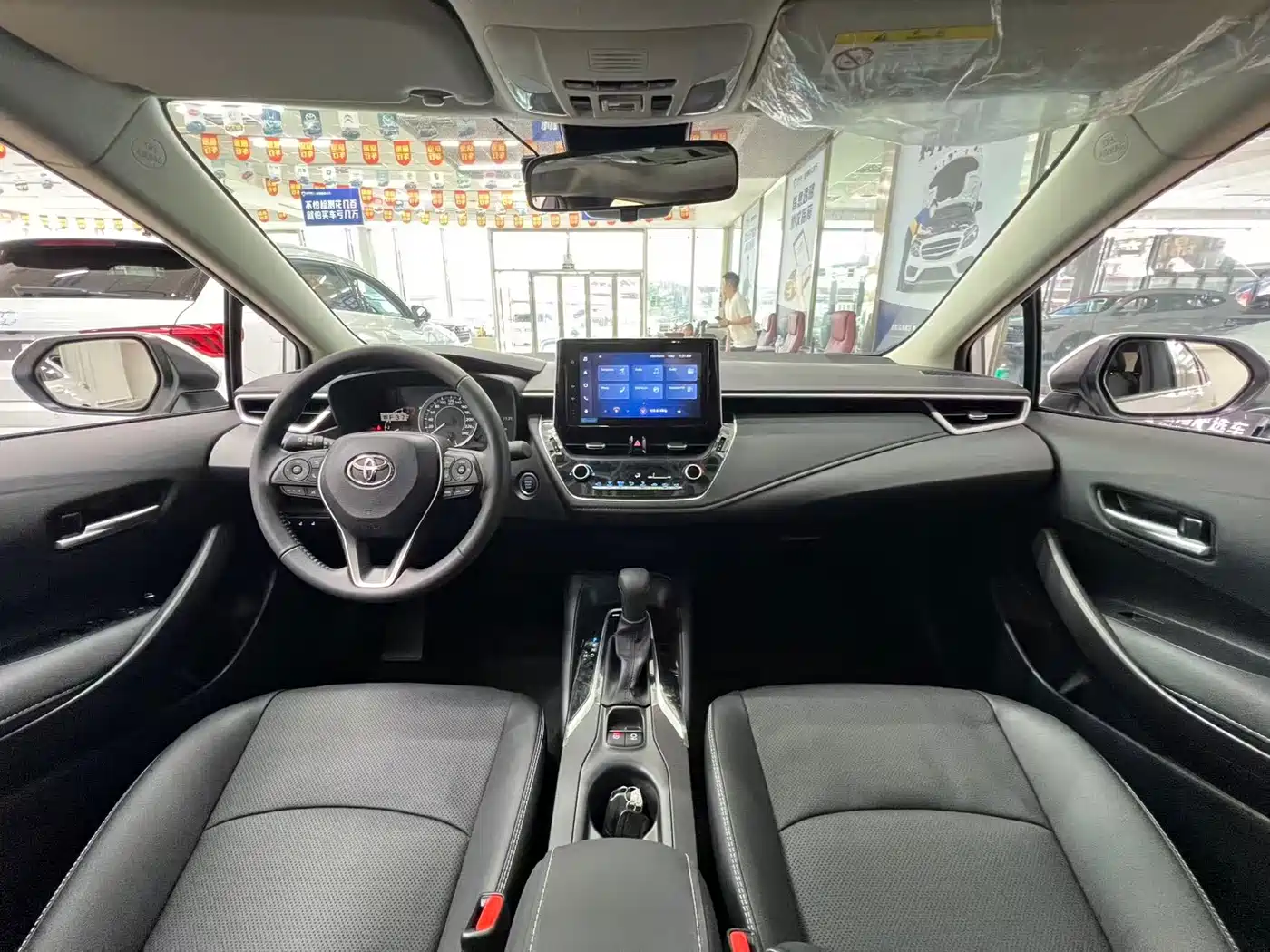 Toyota Corolla 2021 1.2T S-CVT Luxury Edition фото 9