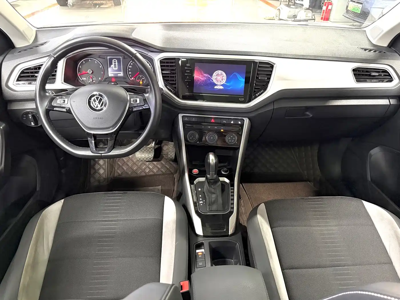 Volkswagen T-ROC 2021 280TSI DSG 2WD Elite Connected фото 9