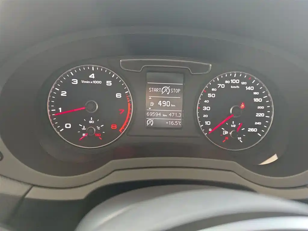 Audi Q3 2018 30th Anniversary Edition 35 TFSI Sport фото 8