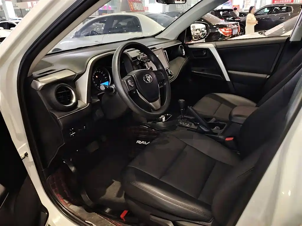 Toyota RAV4 Rongfang 2019 2.0L CVT 2WD Pioneer Edition China VI фото 16