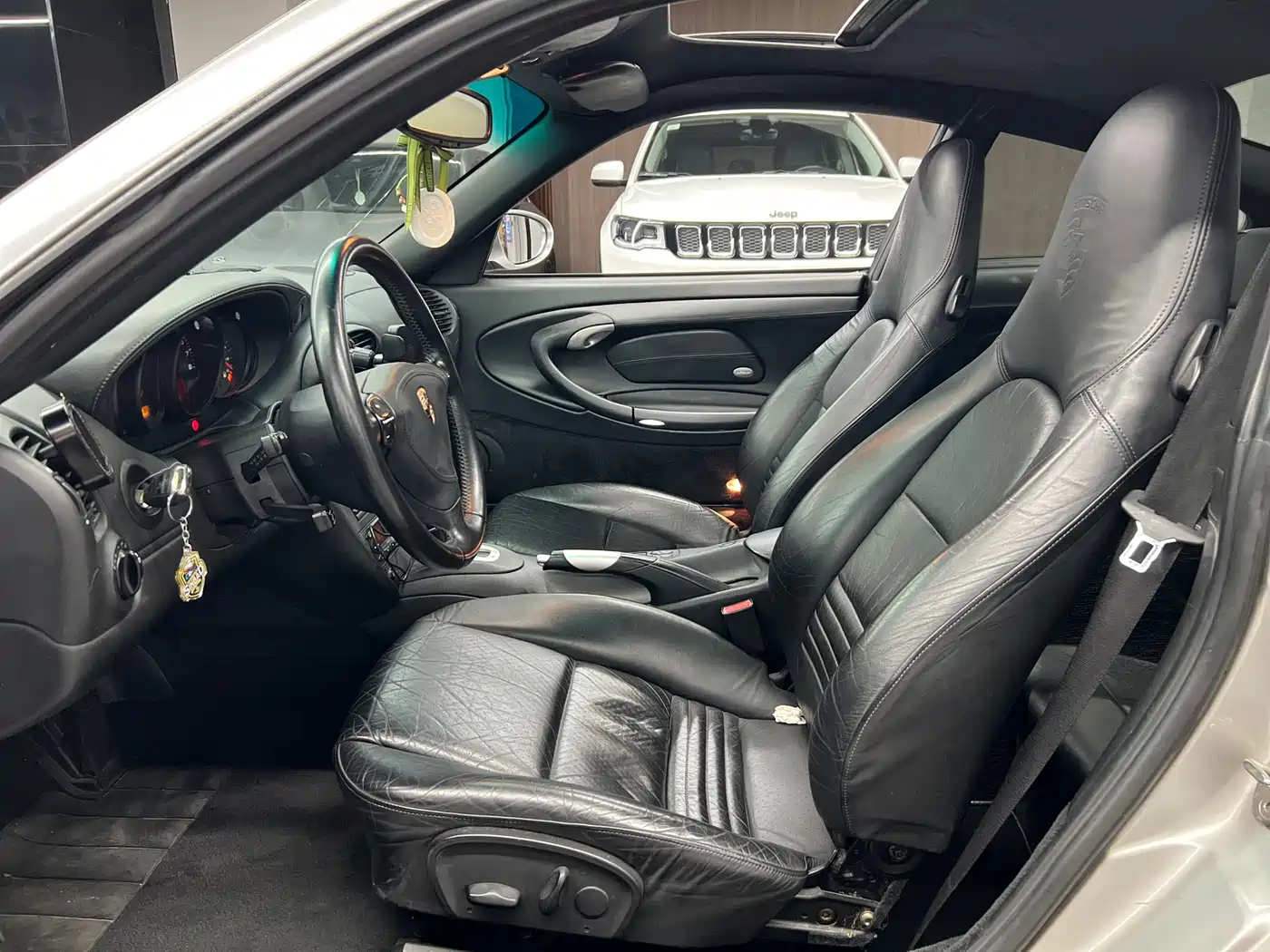 Porsche 911 2005 Carrera 4 AT 3.6L фото 10