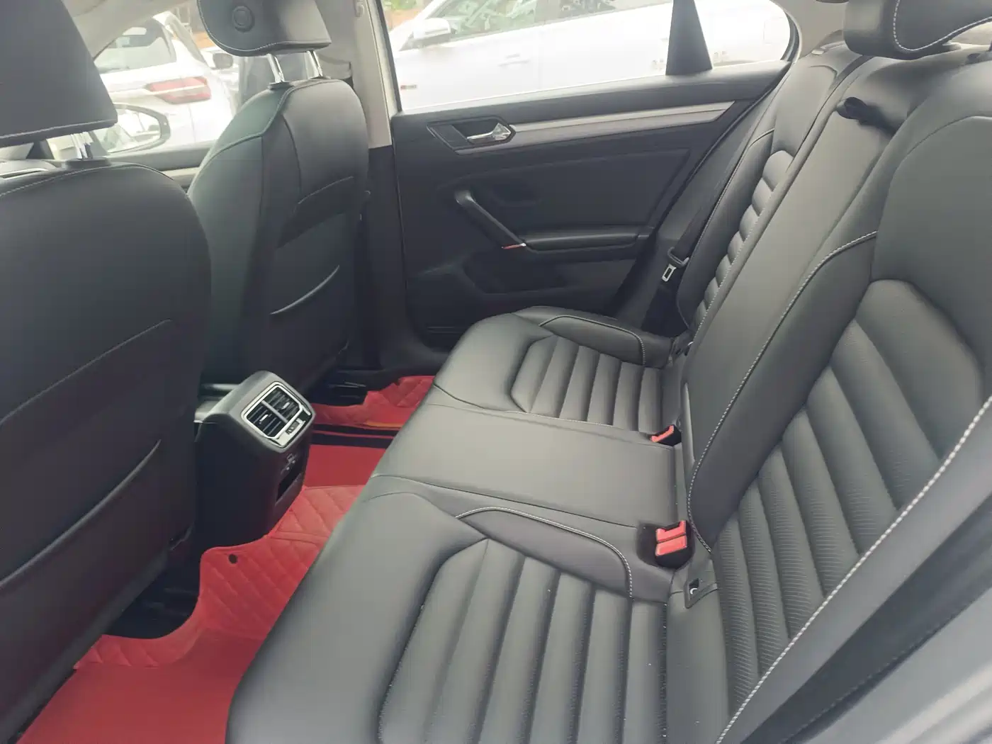 Volkswagen Lamando 2021 280TSI DSG Comfort Edition фото 9