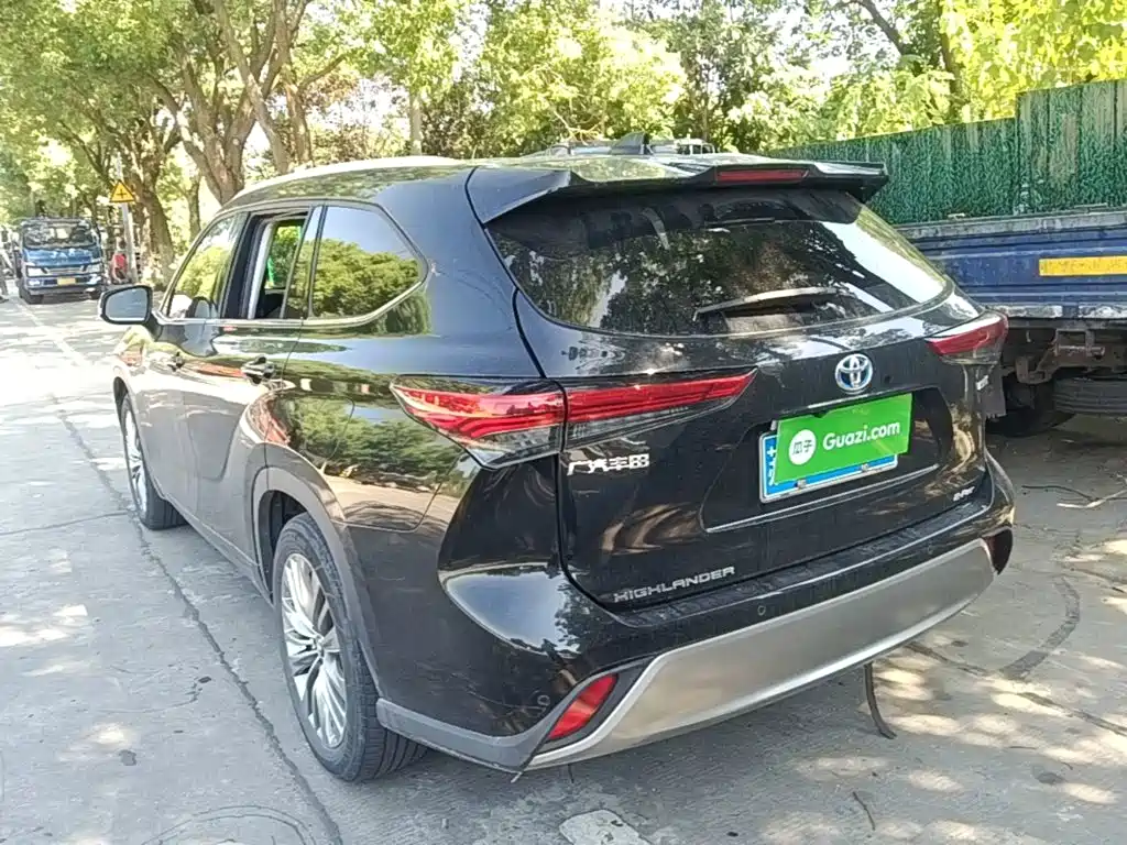 Toyota Highlander 2023 2023 2.5L Smart Hybrid Dual Engine AWD Premium 7-Seater