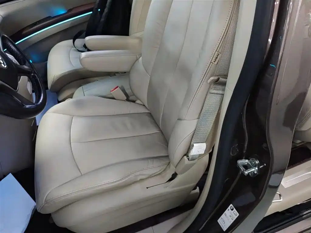 Buick GL8 2017 25S Premium Model China V фото 15