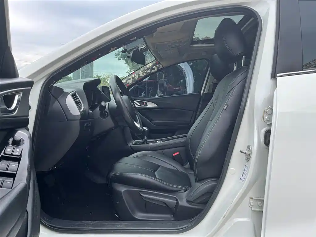 Mazda Mazda3 Axela 2017 Sedan 1.5L Automatic Luxury China V фото 12