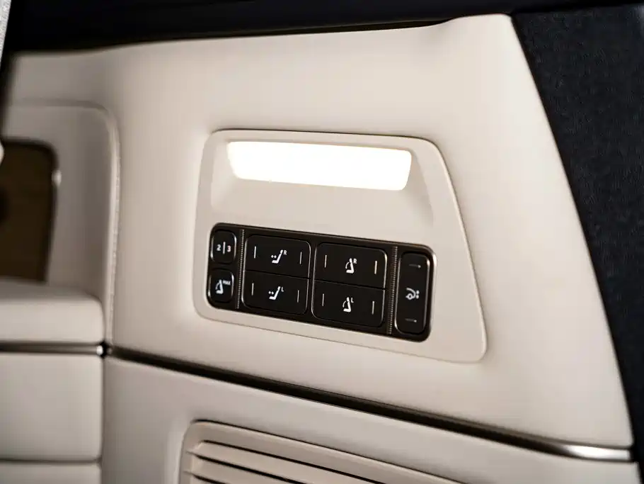 NIO ES8 2026 2025 Model 6-Seat Executive Luxury Edition