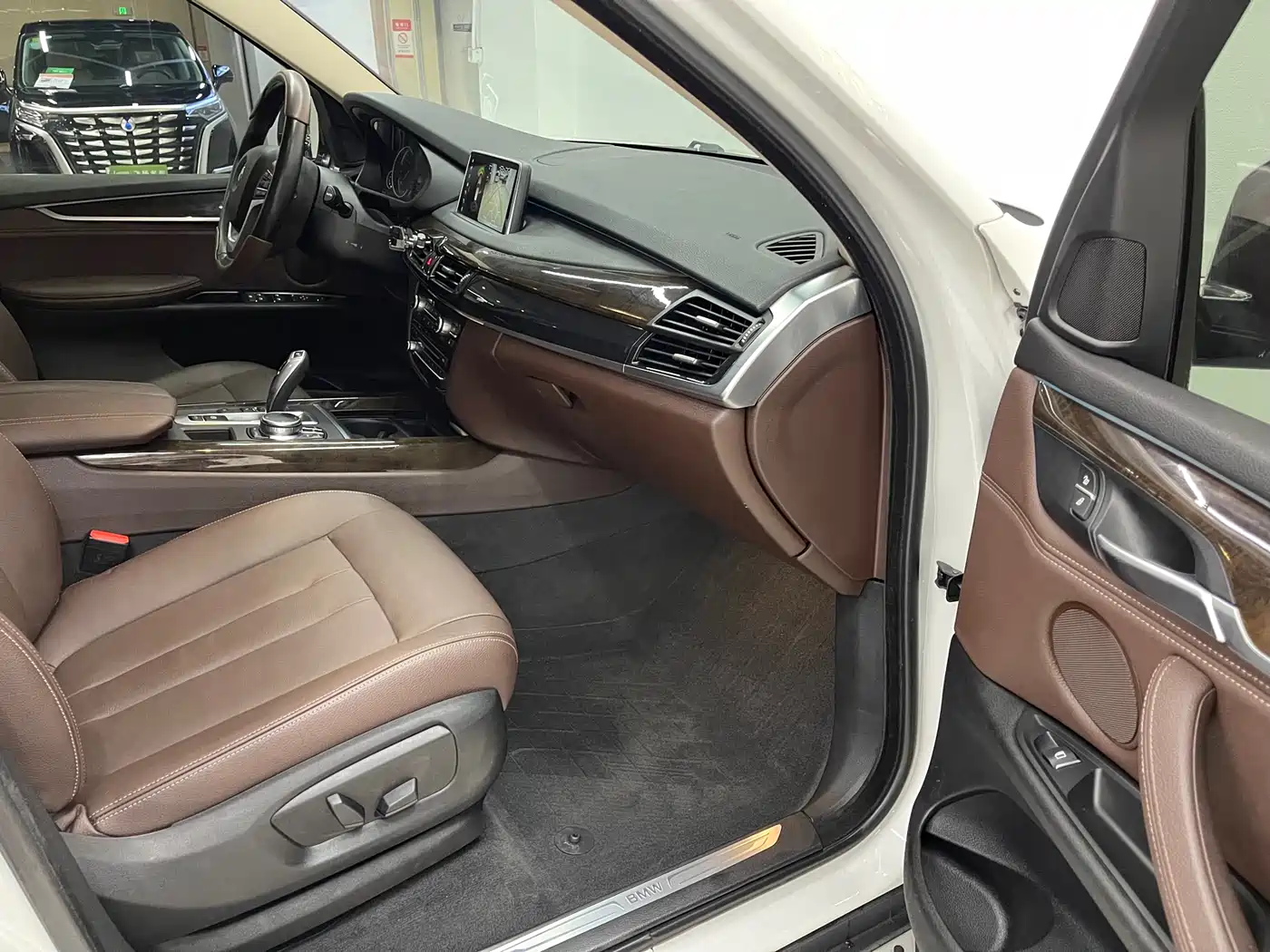 BMW X5 (Import) 2017 xDrive28i фото 10