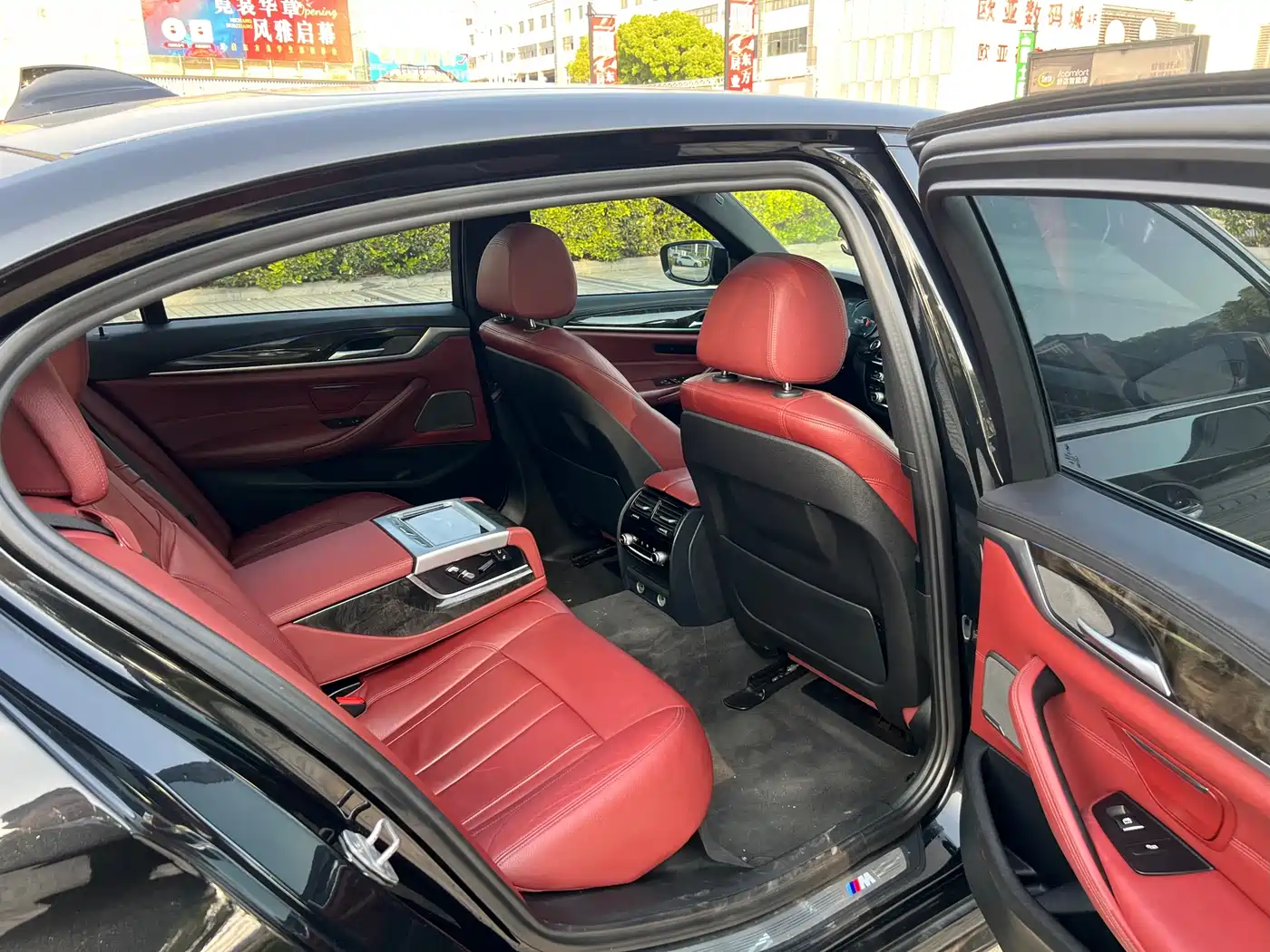 BMW 5 Series 2018 530Li Premium M Sport Package фото 8