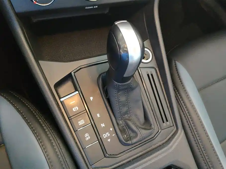 Volkswagen Lavida 2024 Model 1.5L Automatic Delight Edition фото 16