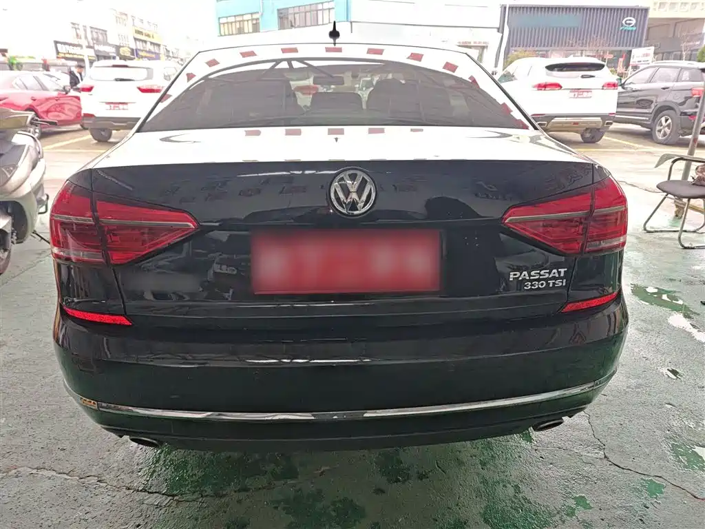 Volkswagen Passat 2016 330TSI DSG Honor Edition фото 6