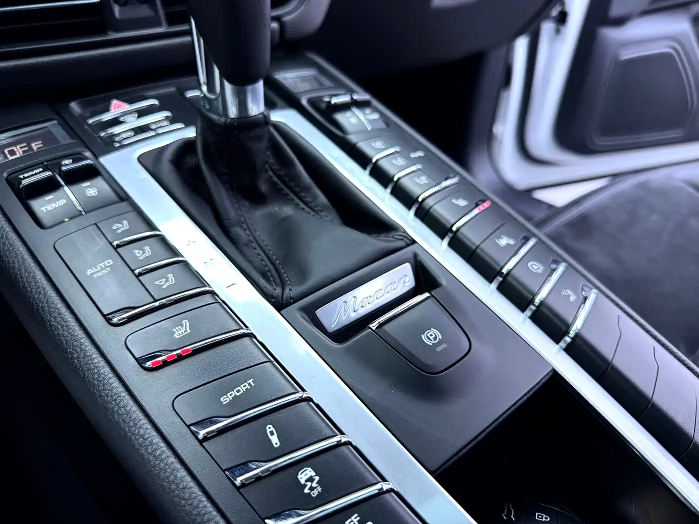 Porsche Macan 2020 Macan 2.0T фото 23