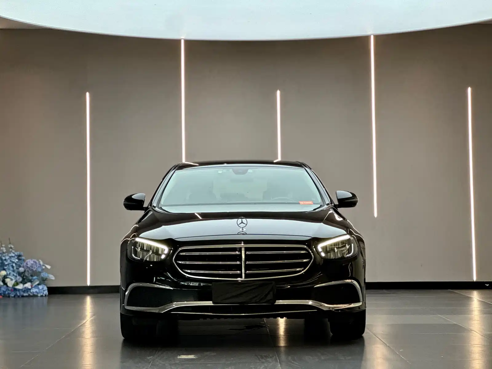 Фото 2 - Mercedes-Benz E-Class
