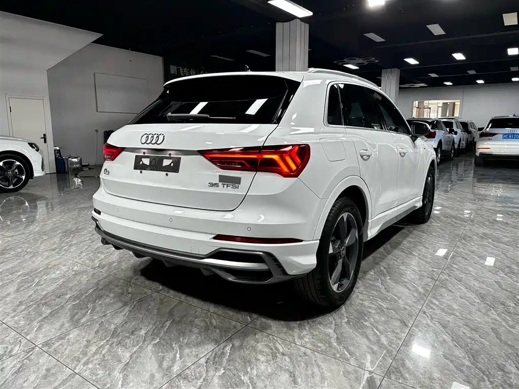 Audi Q3 2022 35 TFSI Fashion Dynamic фото 4